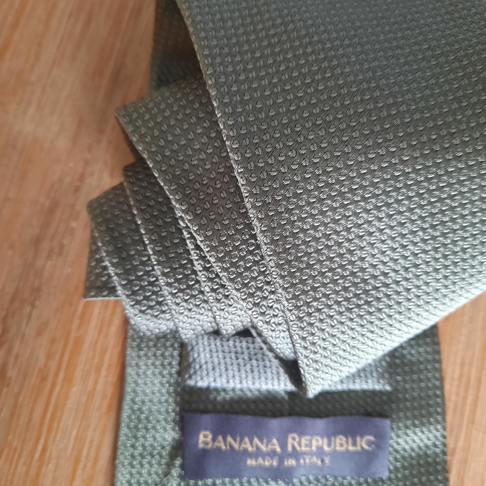 Banana Resbublik men's tie